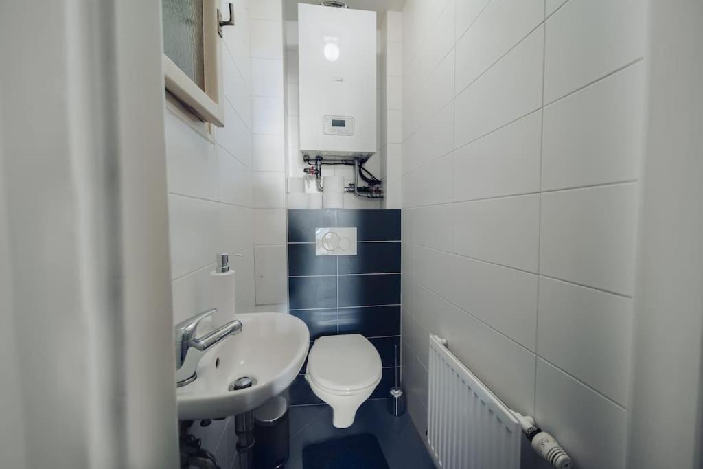 Downtown 2Bd Riverside Apartment Near Dancing House Prague Extérieur photo