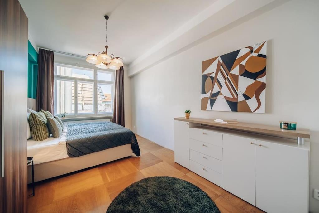 Downtown 2Bd Riverside Apartment Near Dancing House Prague Extérieur photo